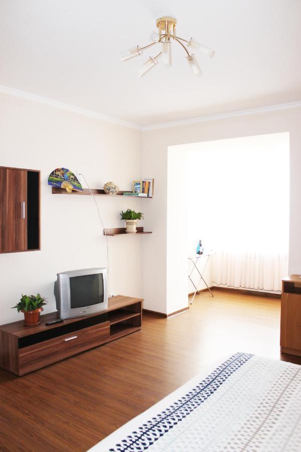 Центр Міста Однокімнатна Новобудова Apartment ลุตสกาย ภายนอก รูปภาพ